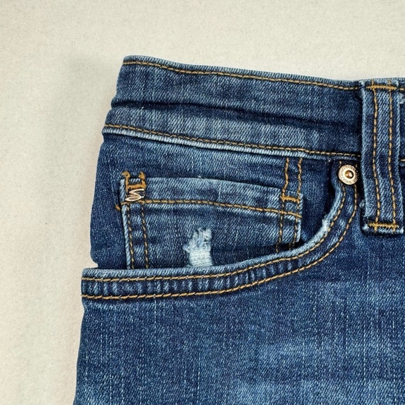 Seven 7 Weekend Shorts Womens Size 8 Rolled Hem Medium Dark Wash - Picture 3 of 8